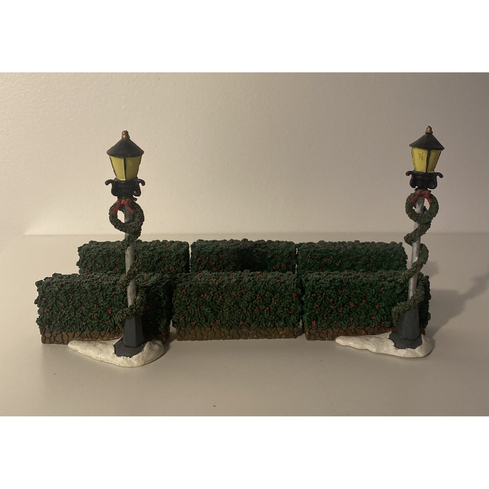 St. Nicholas Square Street Lamp Post & Hedges Village Collection Set Of 6